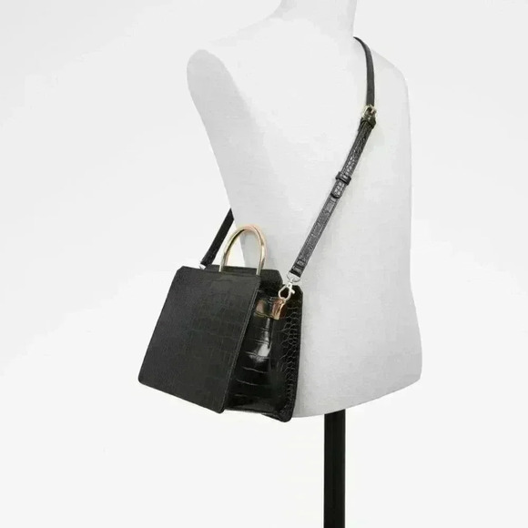 Elegant Black Croc-Embossed Handbag with Gold Accents - Picture 4 of 11